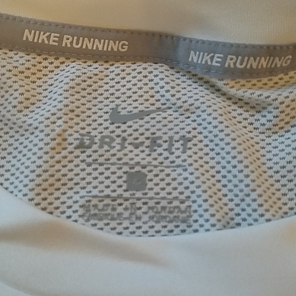 Nike DryFit Women's Running Tee - Picture 5 of 8